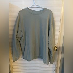 Men’s Lululemon sweater